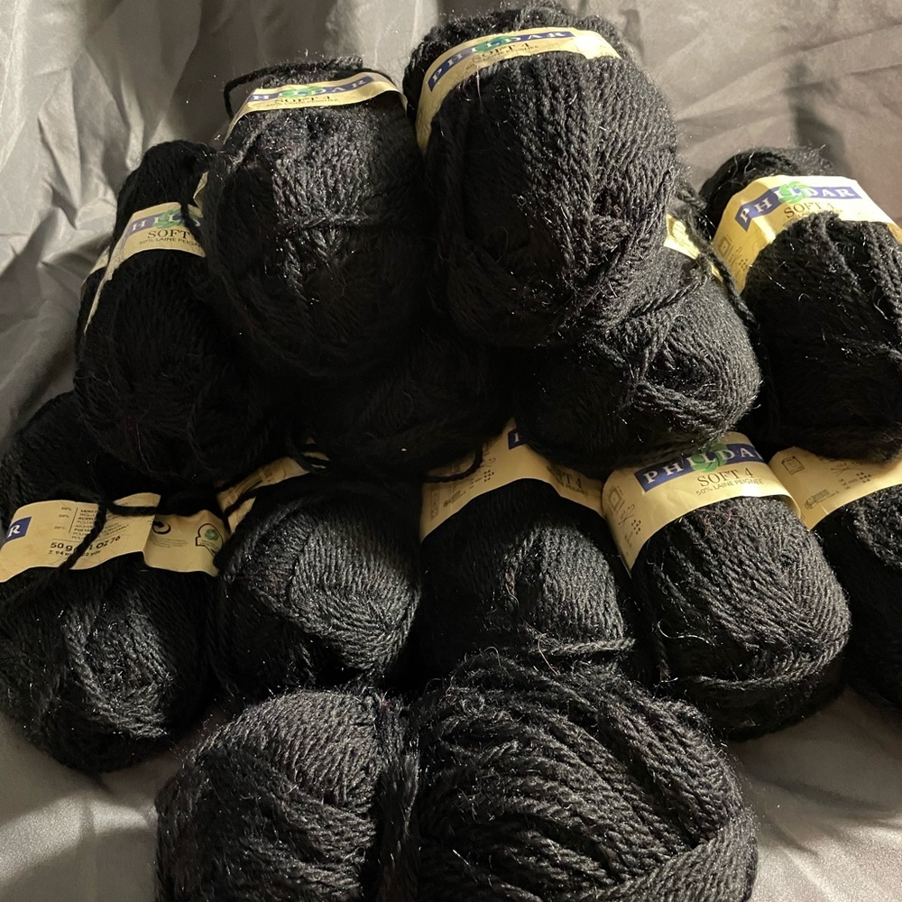 🧶 Yarn Lot 20+ skein Black wool blend